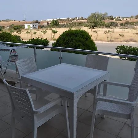 Sweet Water Bay Apartamento Kalogrea